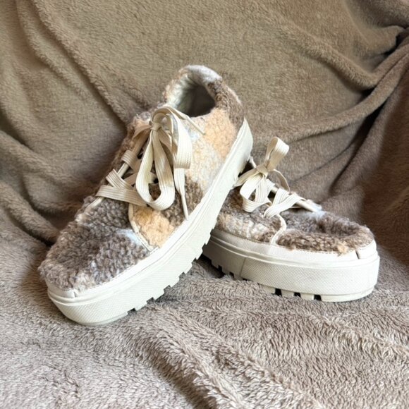 Toms Women's SneakersMulticolor Faux Shearling Plaid Sherpa Platform Lug 7.5 - Picture 1 of 8